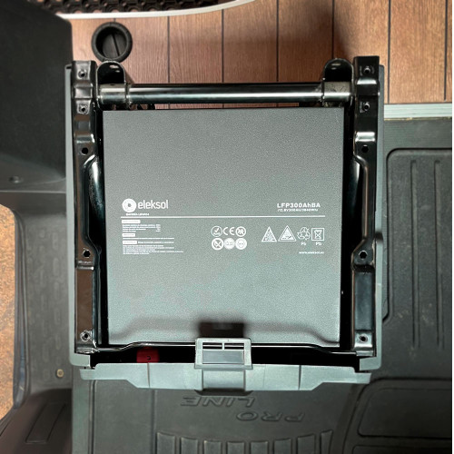 Batería de Litio ELEKSOL 300Ah con BMS/Bluetooth para asiento Ducato/Boxer/Jumper