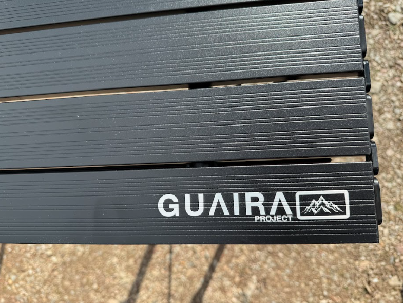 GUAIRA folding table