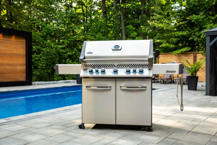 Gasgrill NAPOLEON PRESTIGE® 665 RSIB