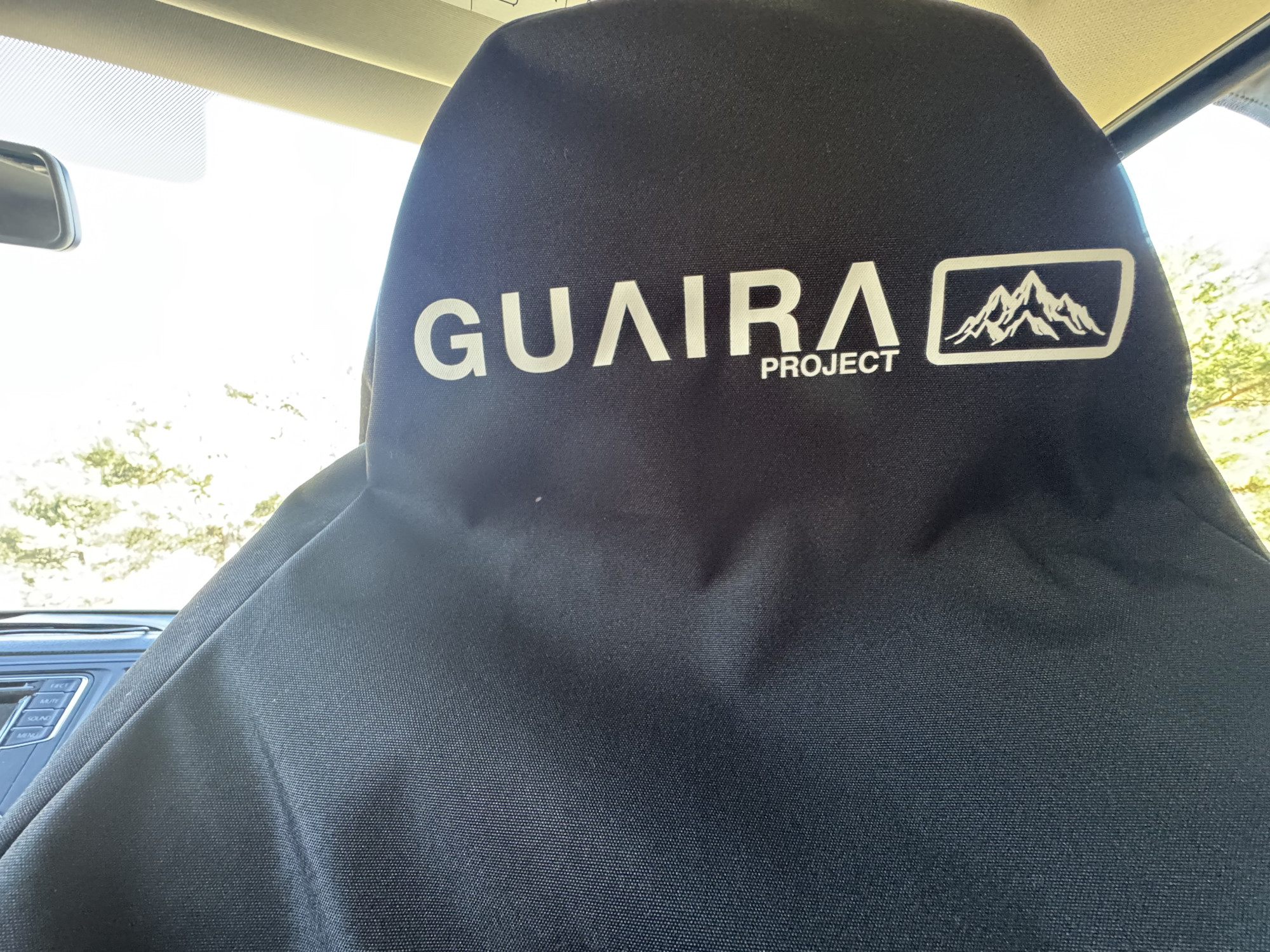 GUAIRA individual seat cover